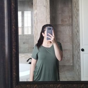 Hollister simple green tee